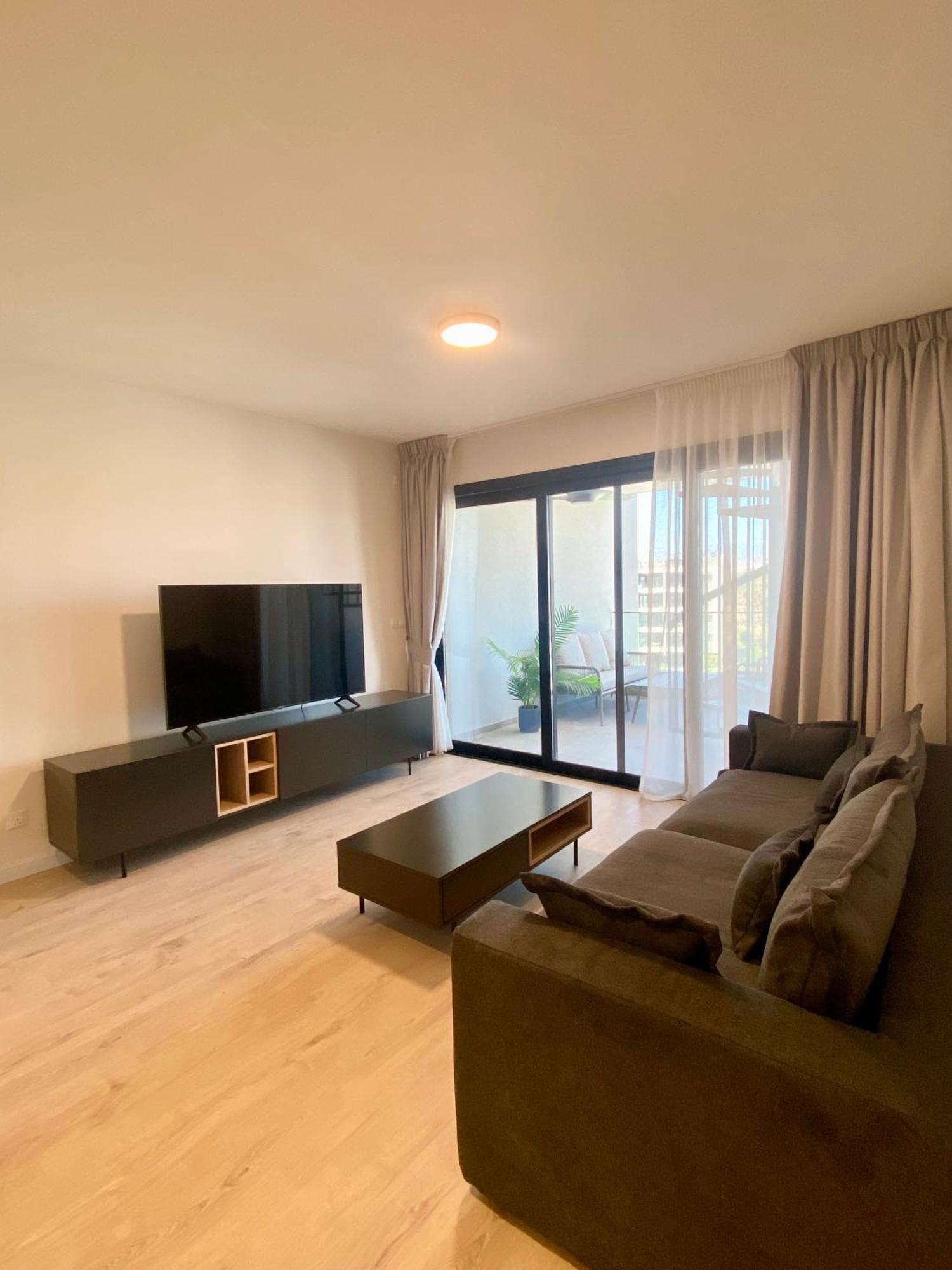 Sunset Gardens - Holiday Apartments - By Tlv Living Лимасол Екстериор снимка