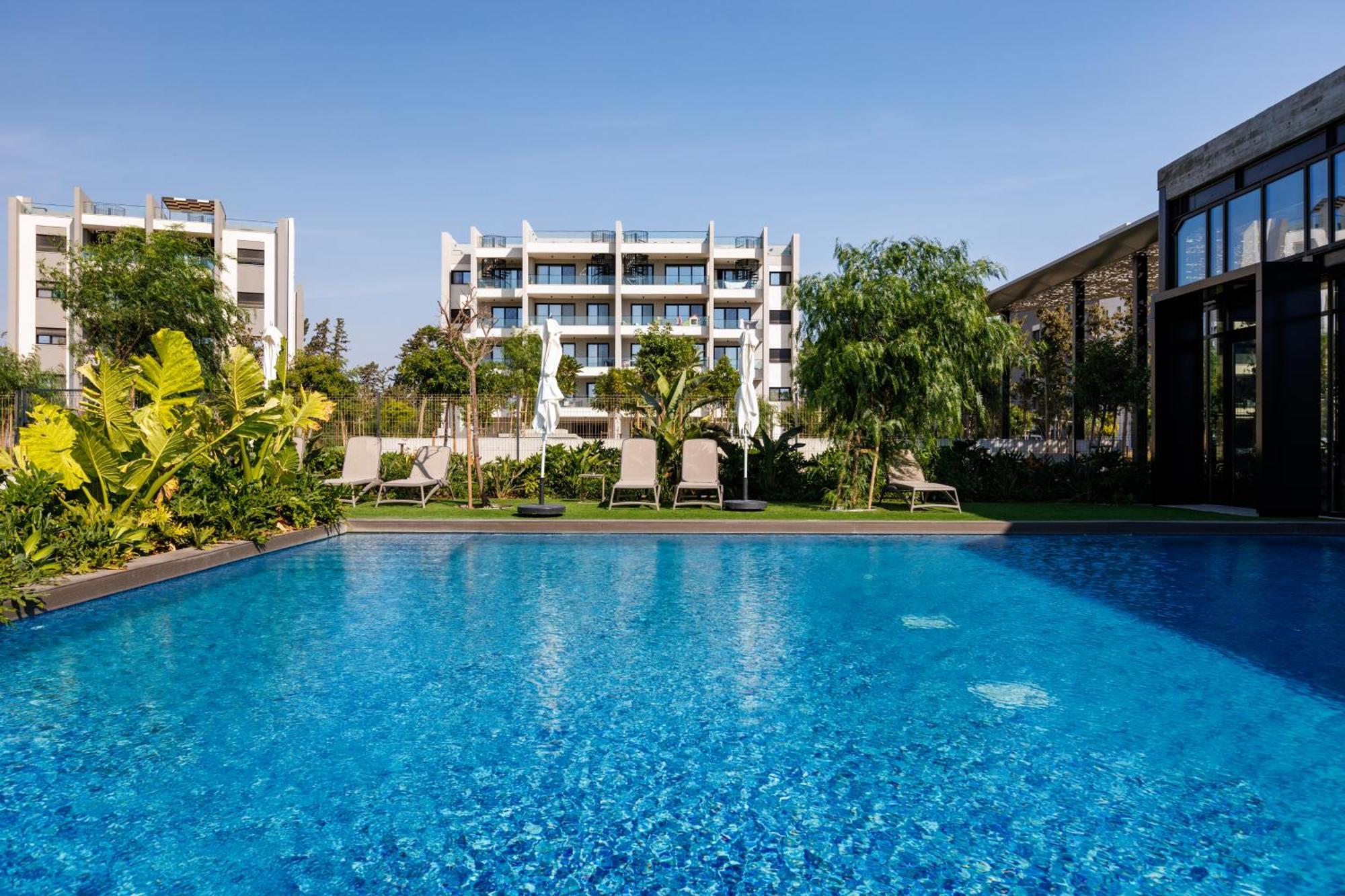 Sunset Gardens - Holiday Apartments - By Tlv Living Лимасол Екстериор снимка