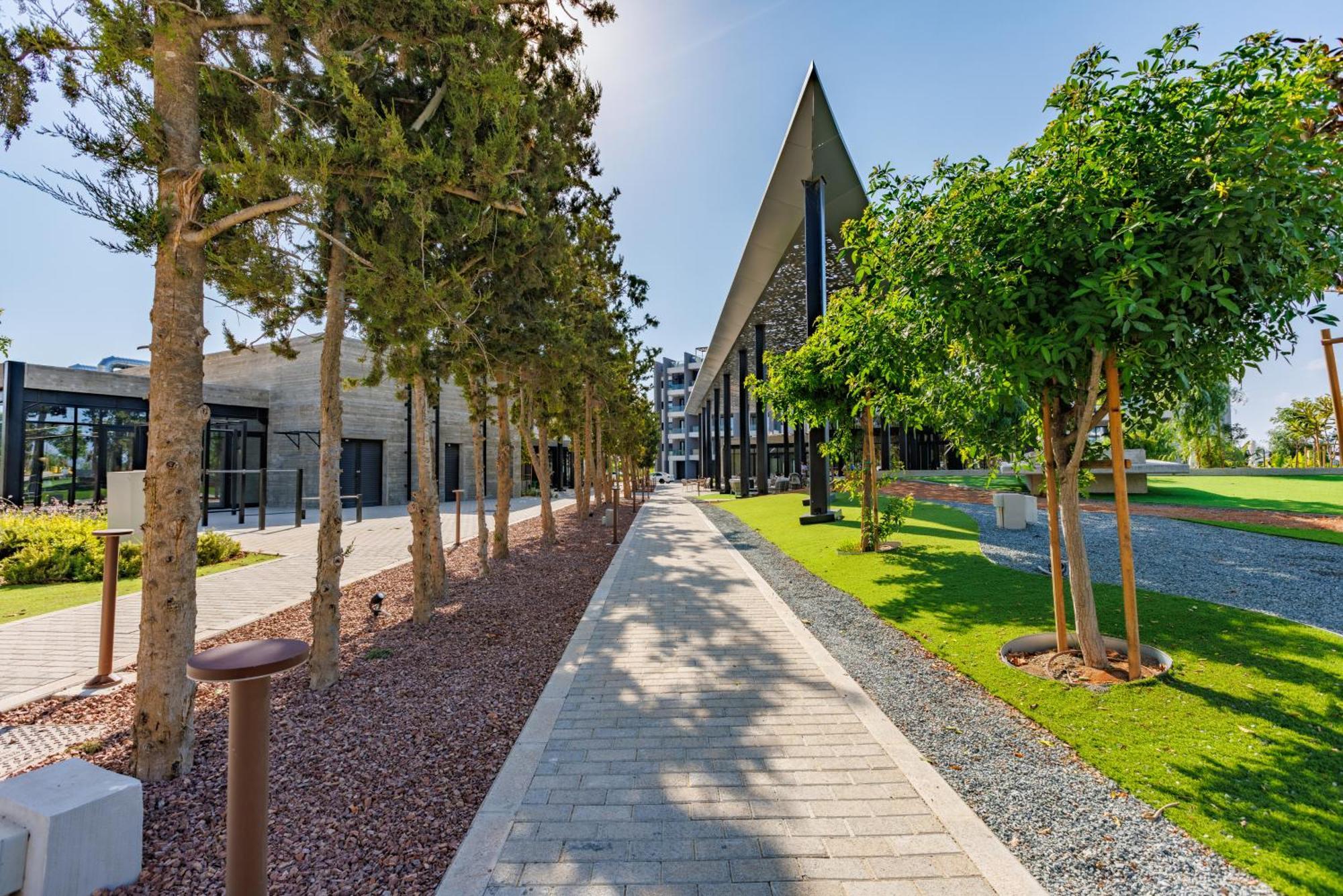 Sunset Gardens - Holiday Apartments - By Tlv Living Лимасол Екстериор снимка
