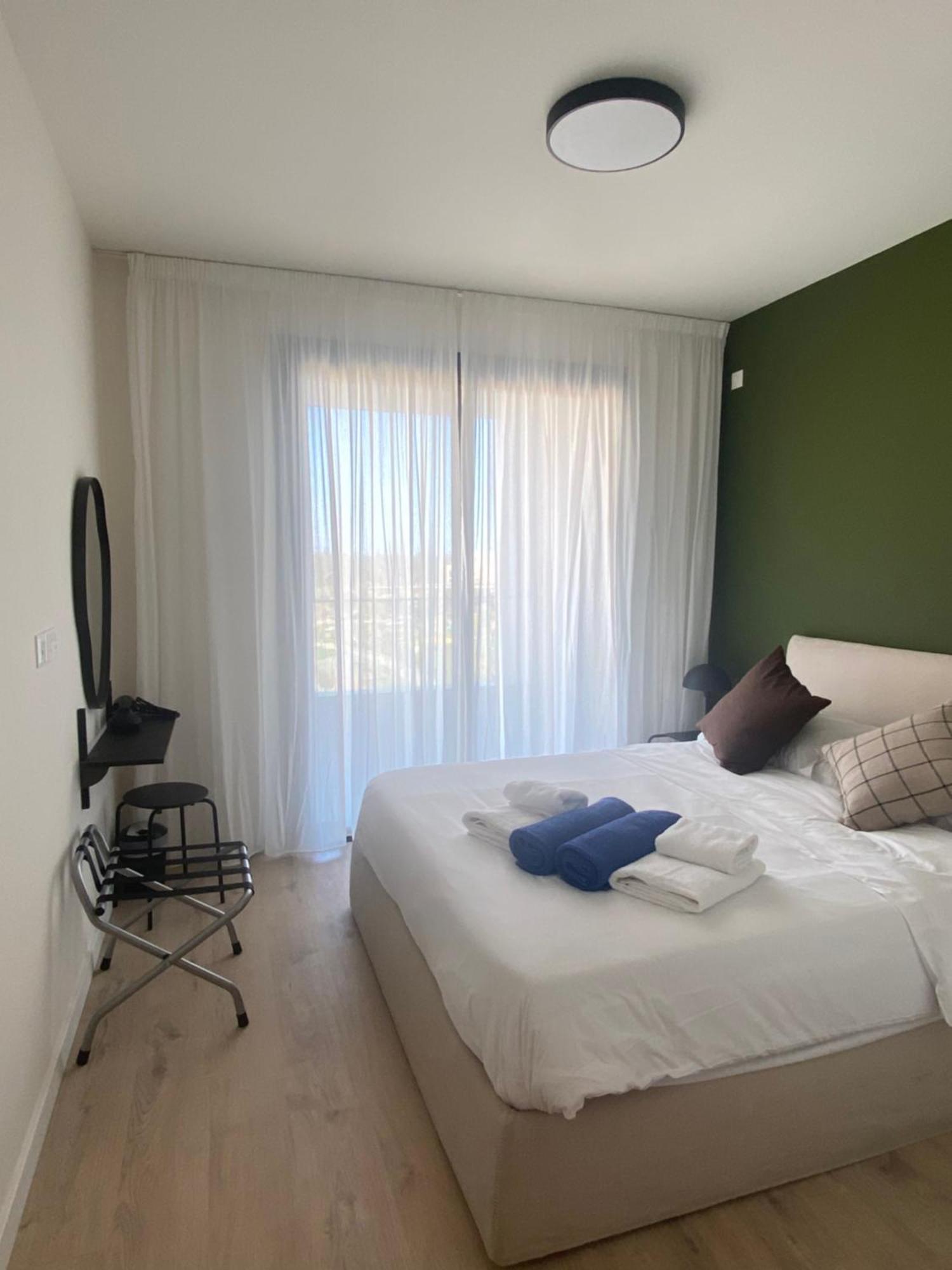 Sunset Gardens - Holiday Apartments - By Tlv Living Лимасол Екстериор снимка